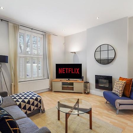 Pristine Stylish Townhouse On The Stray! - Sleeps 9 Villa Harrogate Exterior photo
