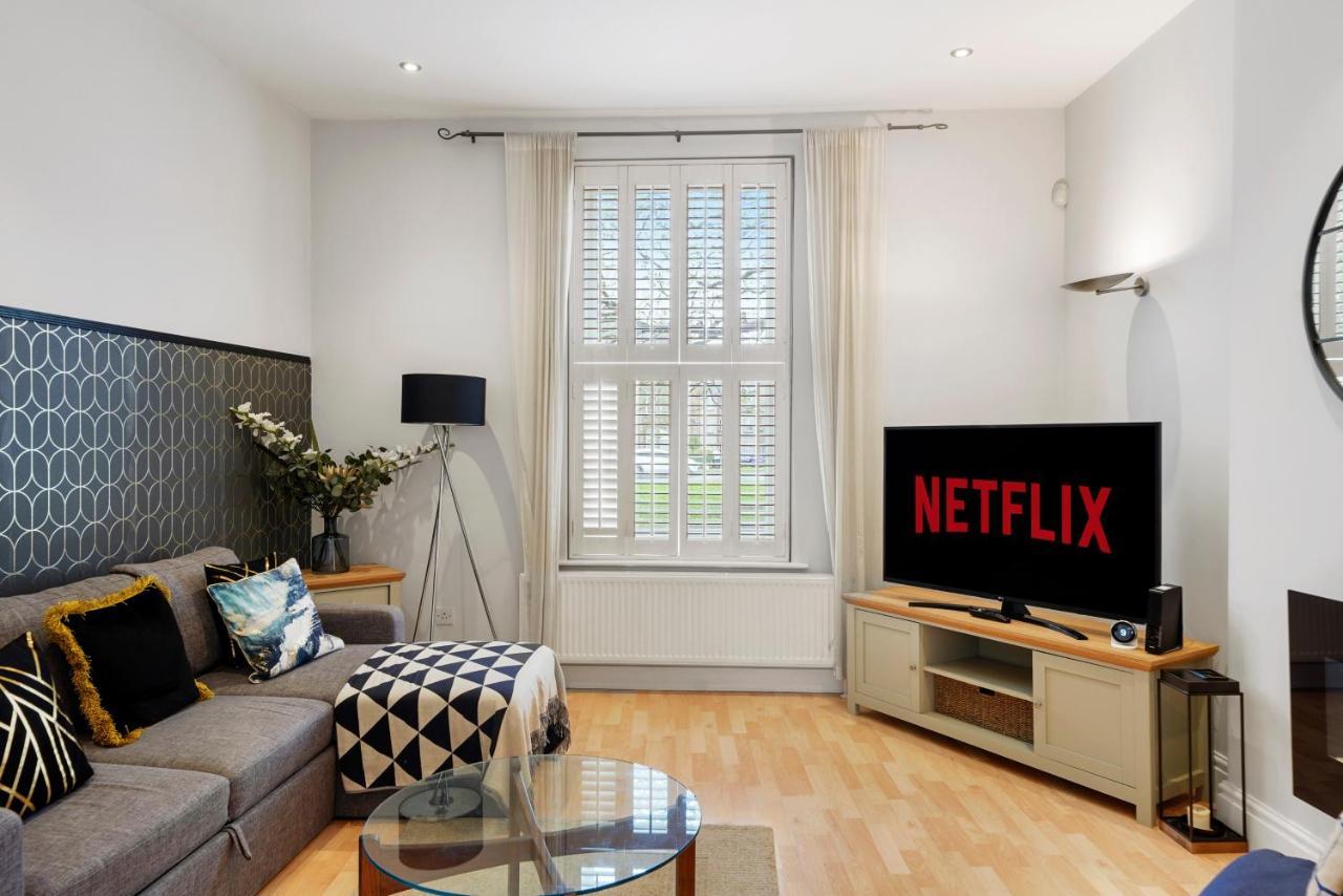 Pristine Stylish Townhouse On The Stray! - Sleeps 9 Villa Harrogate Exterior photo
